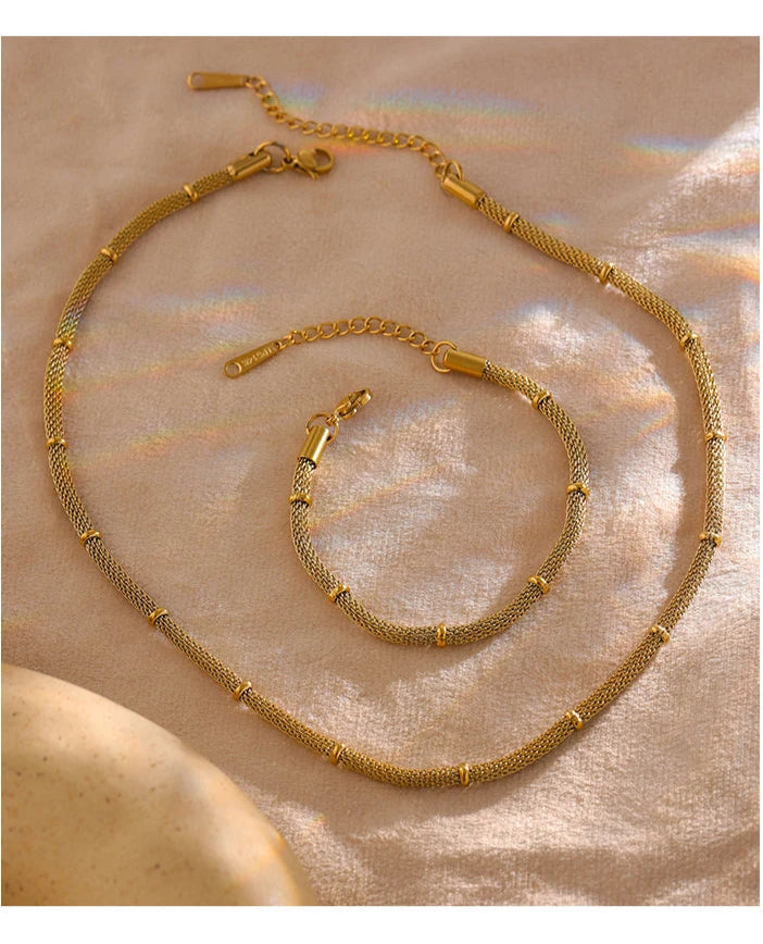 Gilded Form Necklace