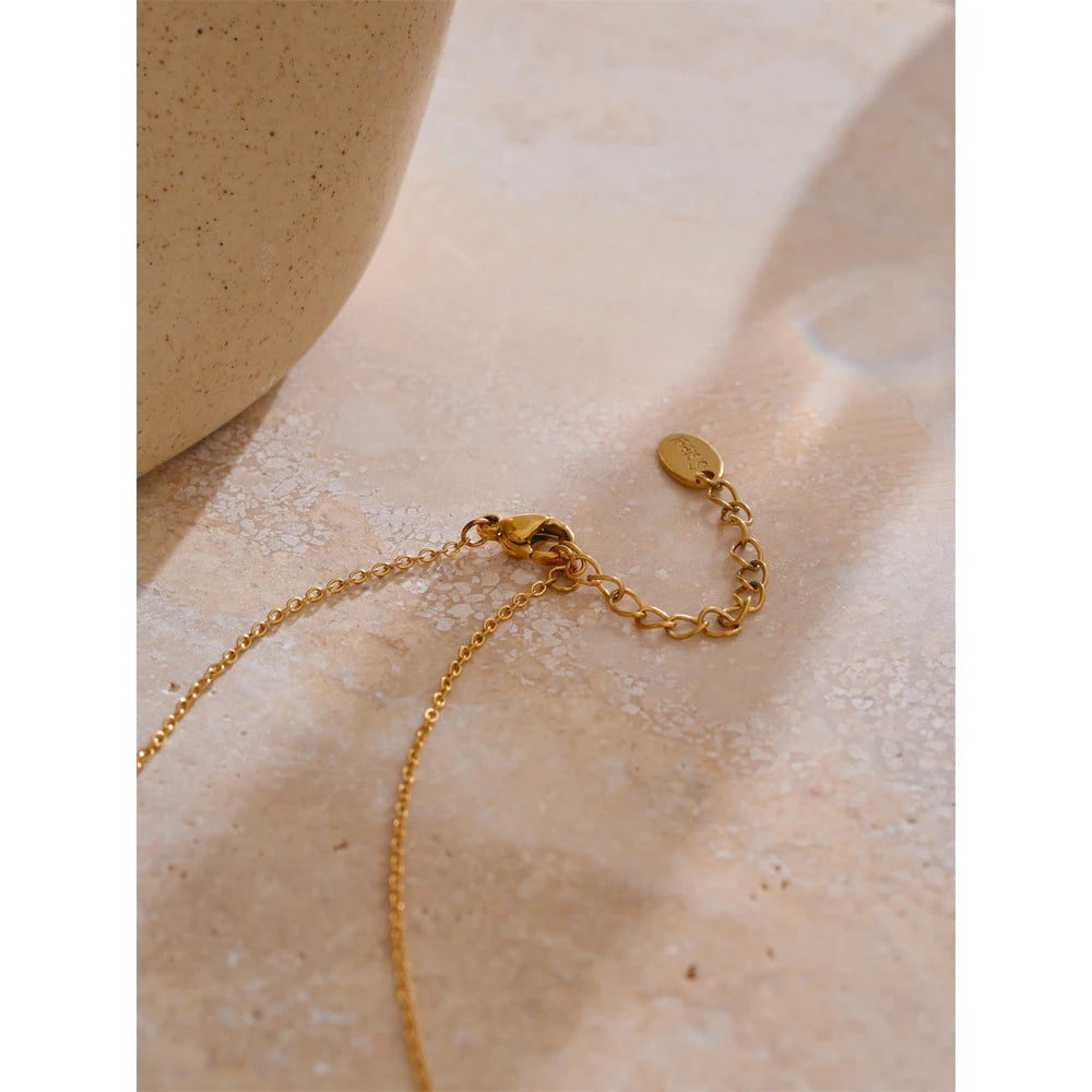 Seashell Grace Necklace