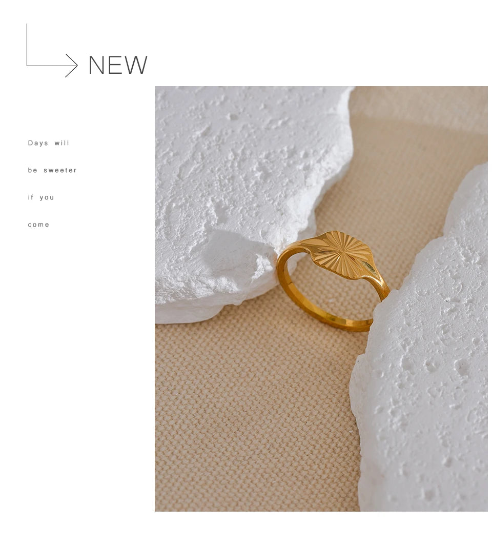 Minimalist Sunburst Signet Ring
