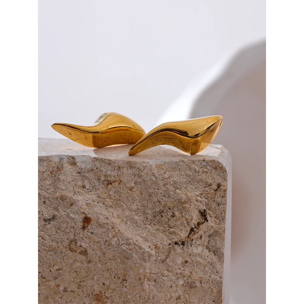 Shimmering Gold Stud Earrings