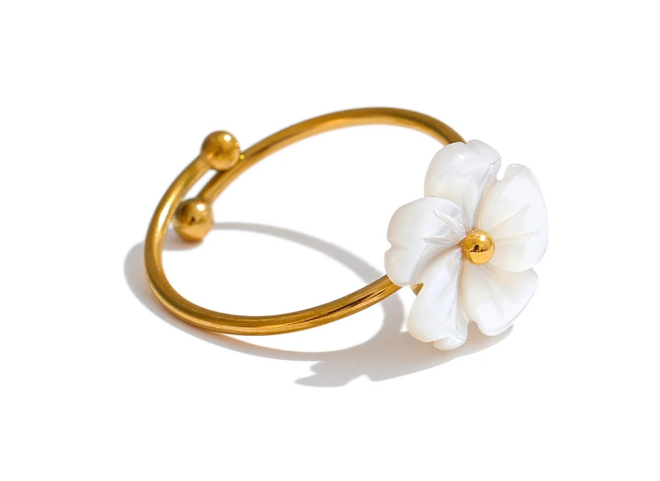 Beautiful Flower Ring
