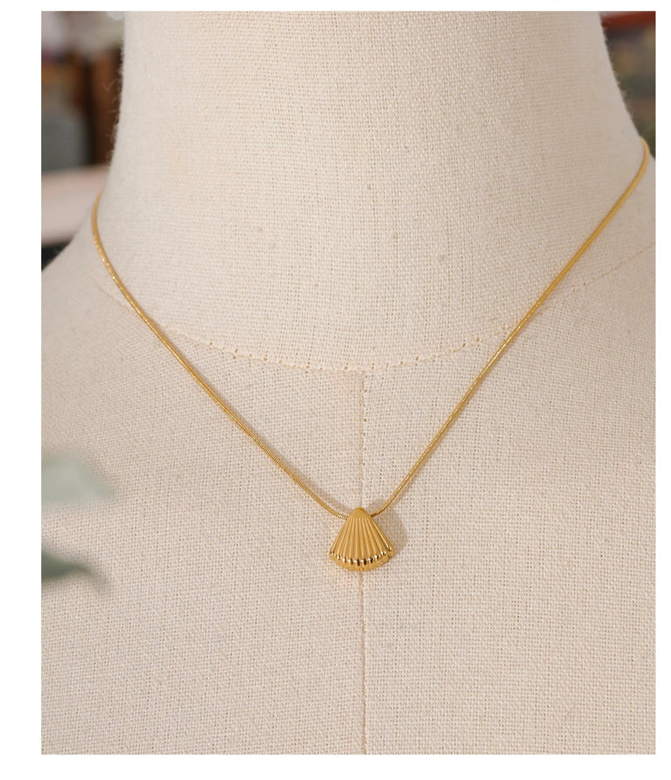 Shellfish Pendant