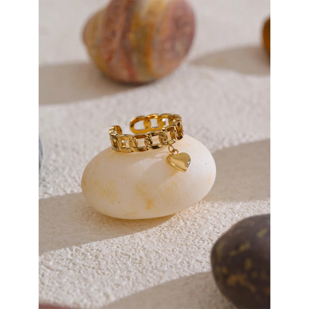 Romantic Heart Gold Ring