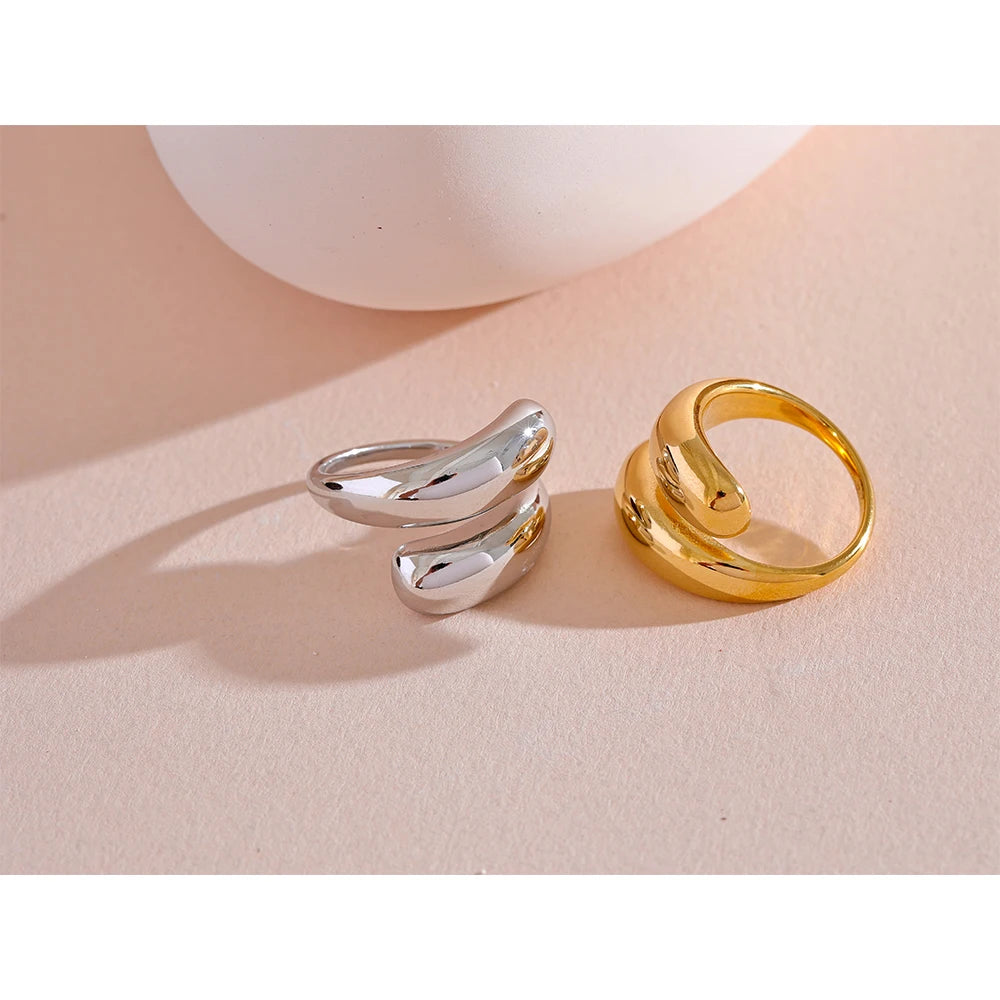 Sculpted Motion Ring
