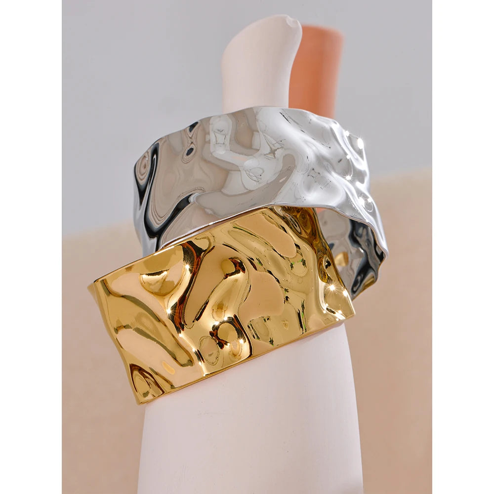 Luxe Hand Band