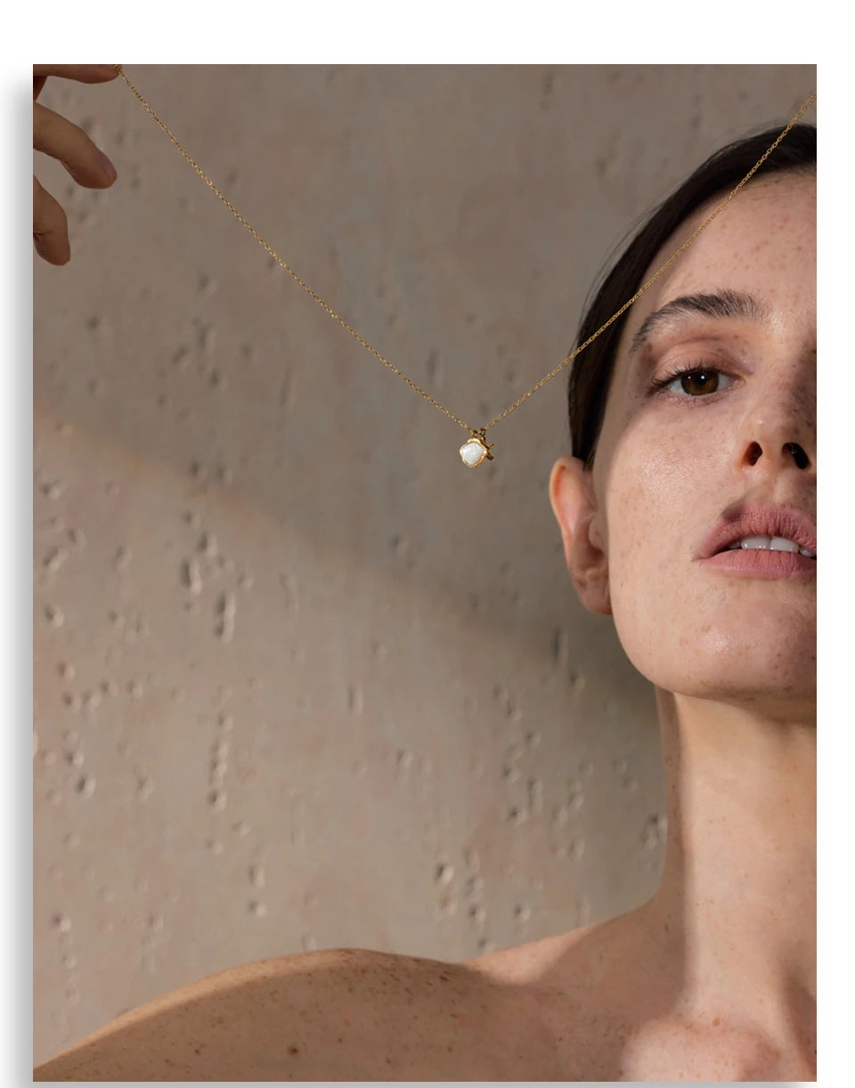 Seashell Grace Necklace