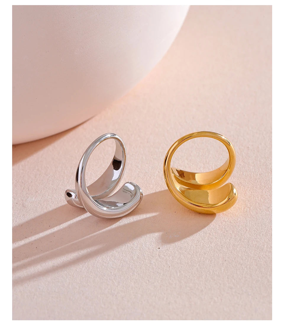 Sculpted Motion Ring