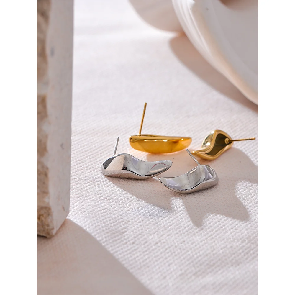 Shimmering Gold Stud Earrings