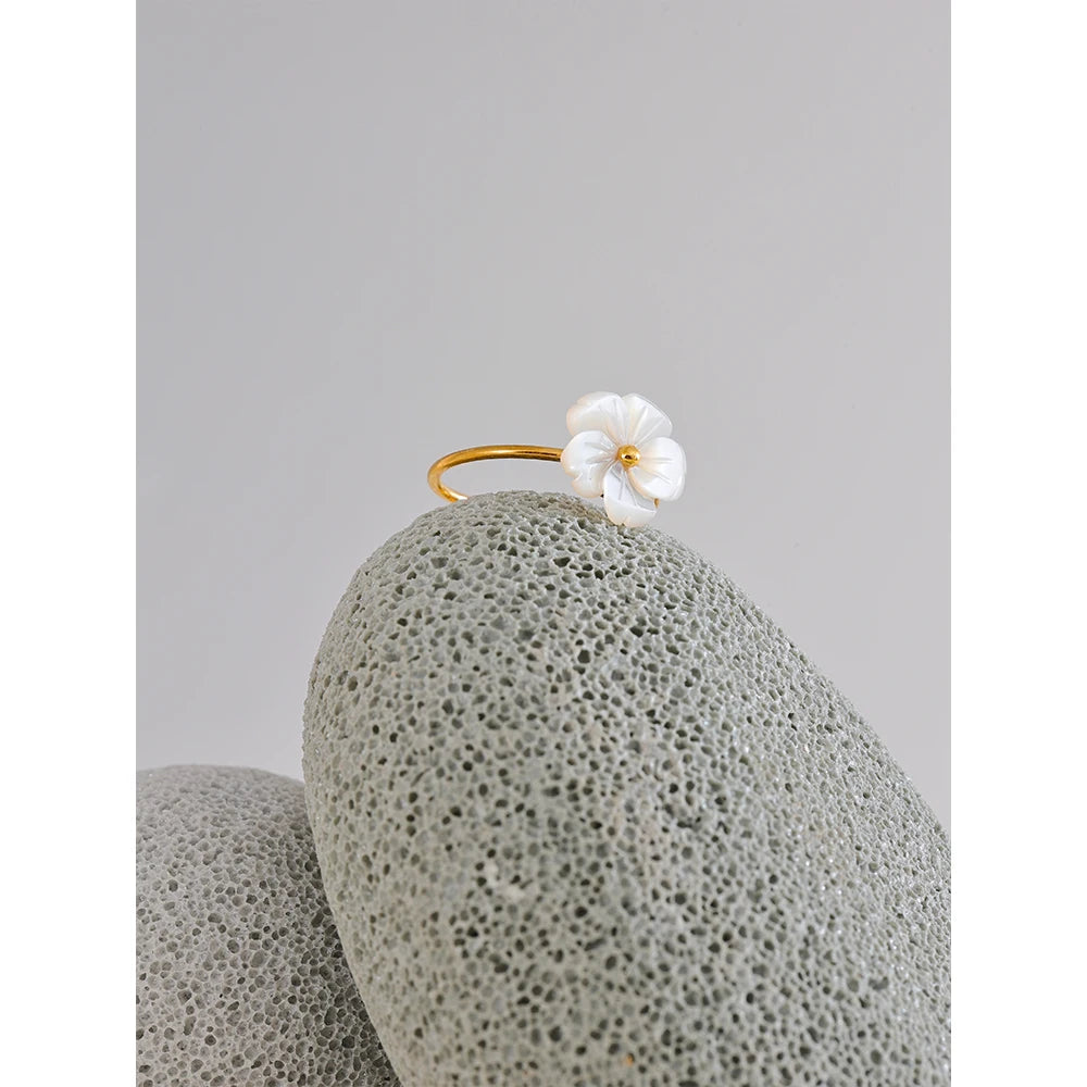 Beautiful Flower Ring