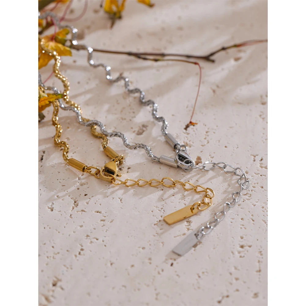 Wave Chain Necklace