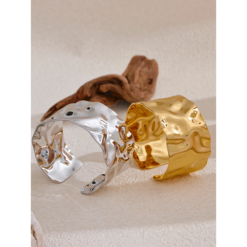 Luxe Hand Band