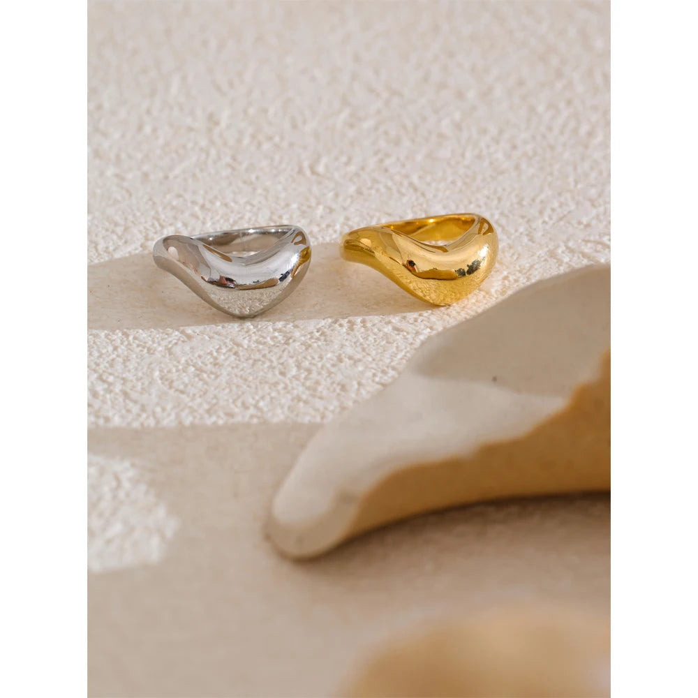 Wavy Ring