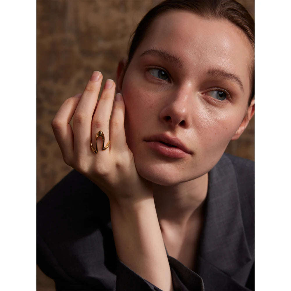Fluid Wave Ring