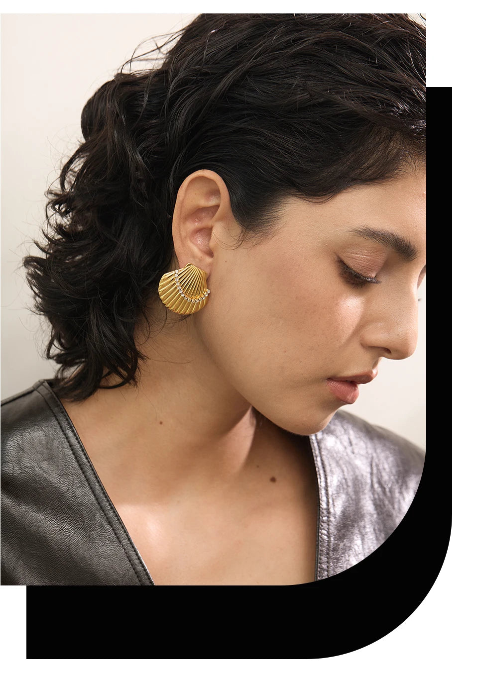 Golden Shell Stud Earrings