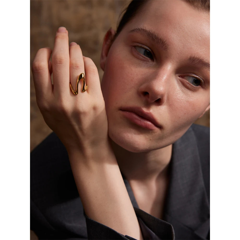 Fluid Wave Ring