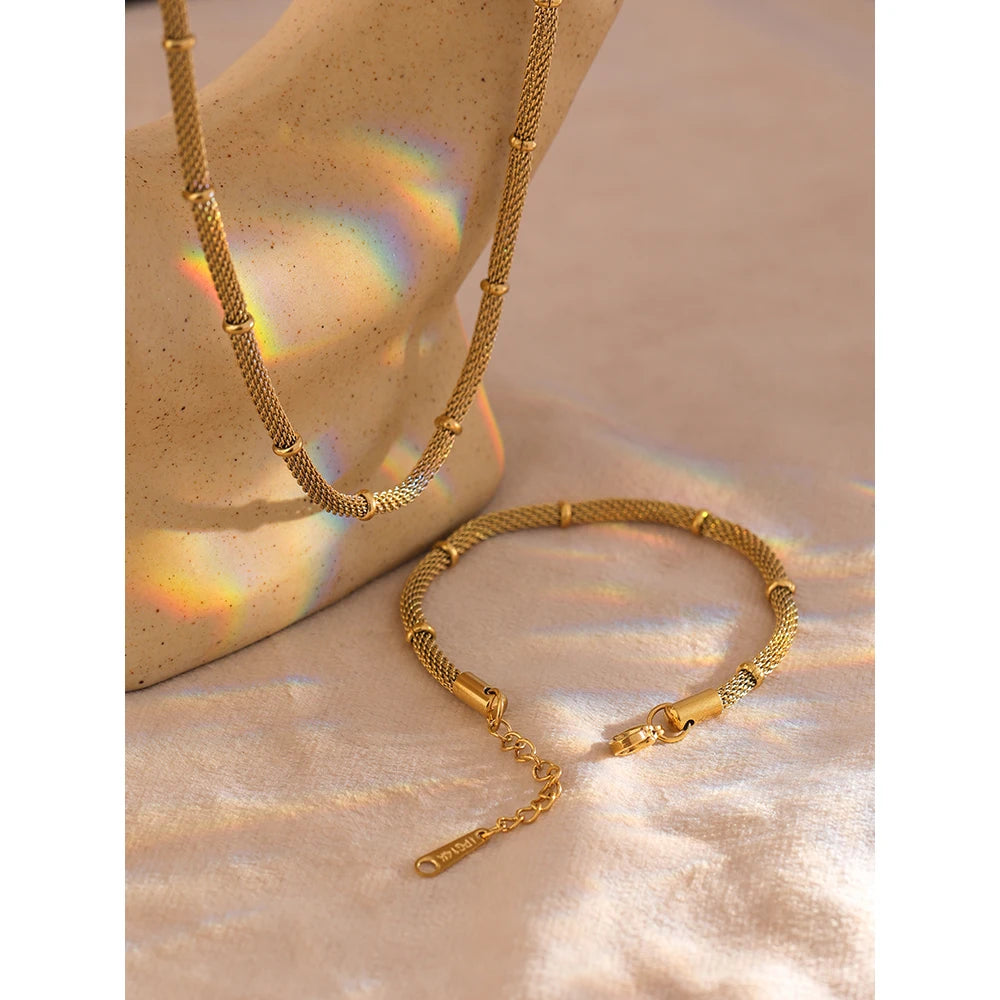 Gilded Form Necklace