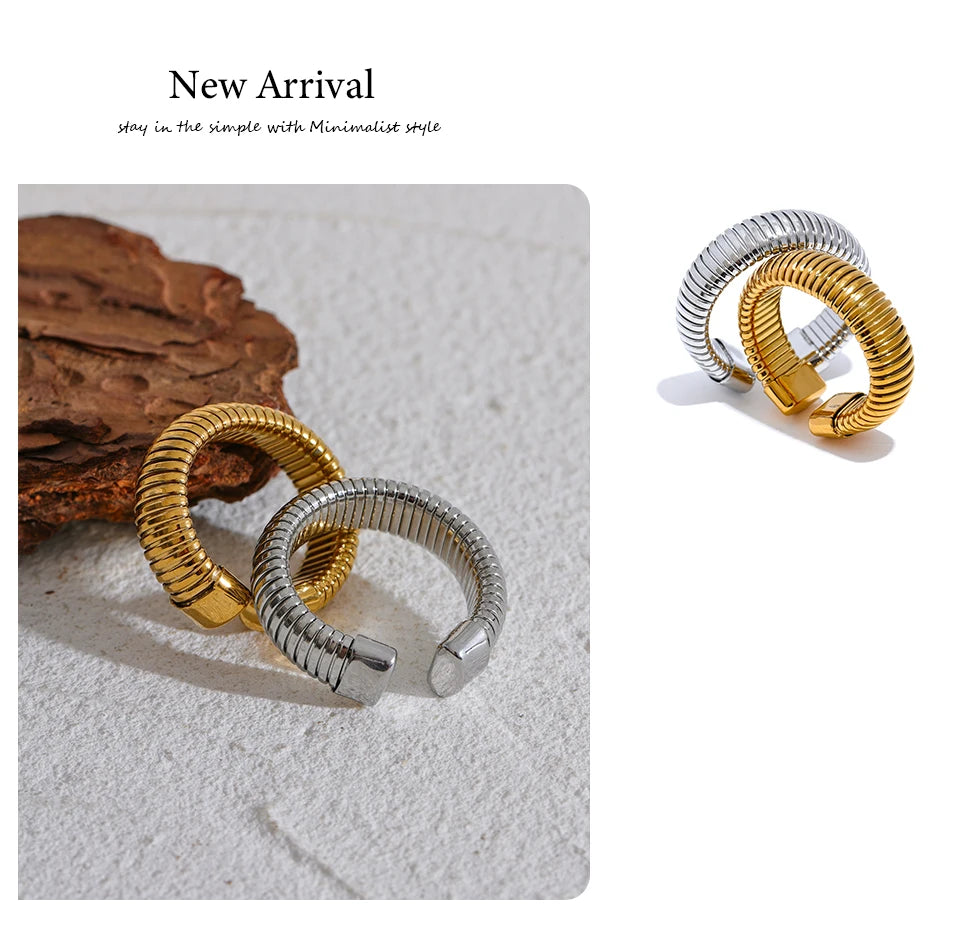 Aurelia Coil Ring