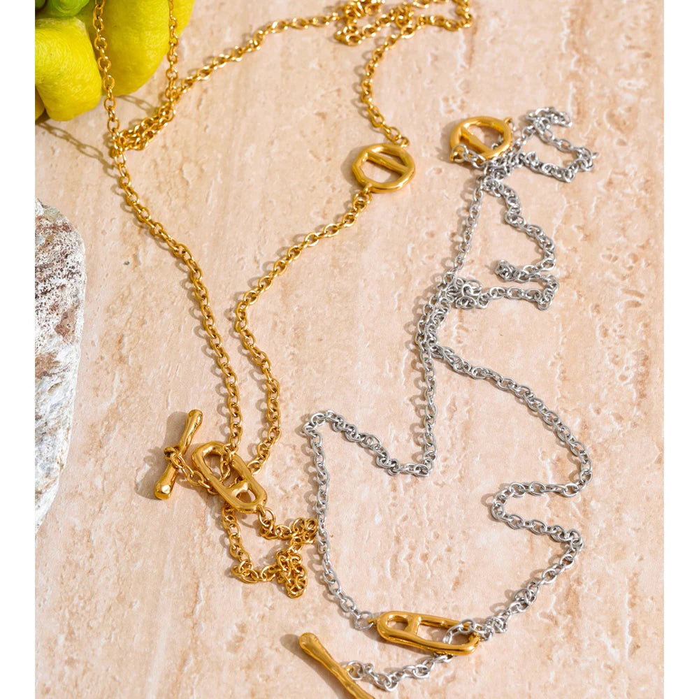 Toggle Chain Necklace