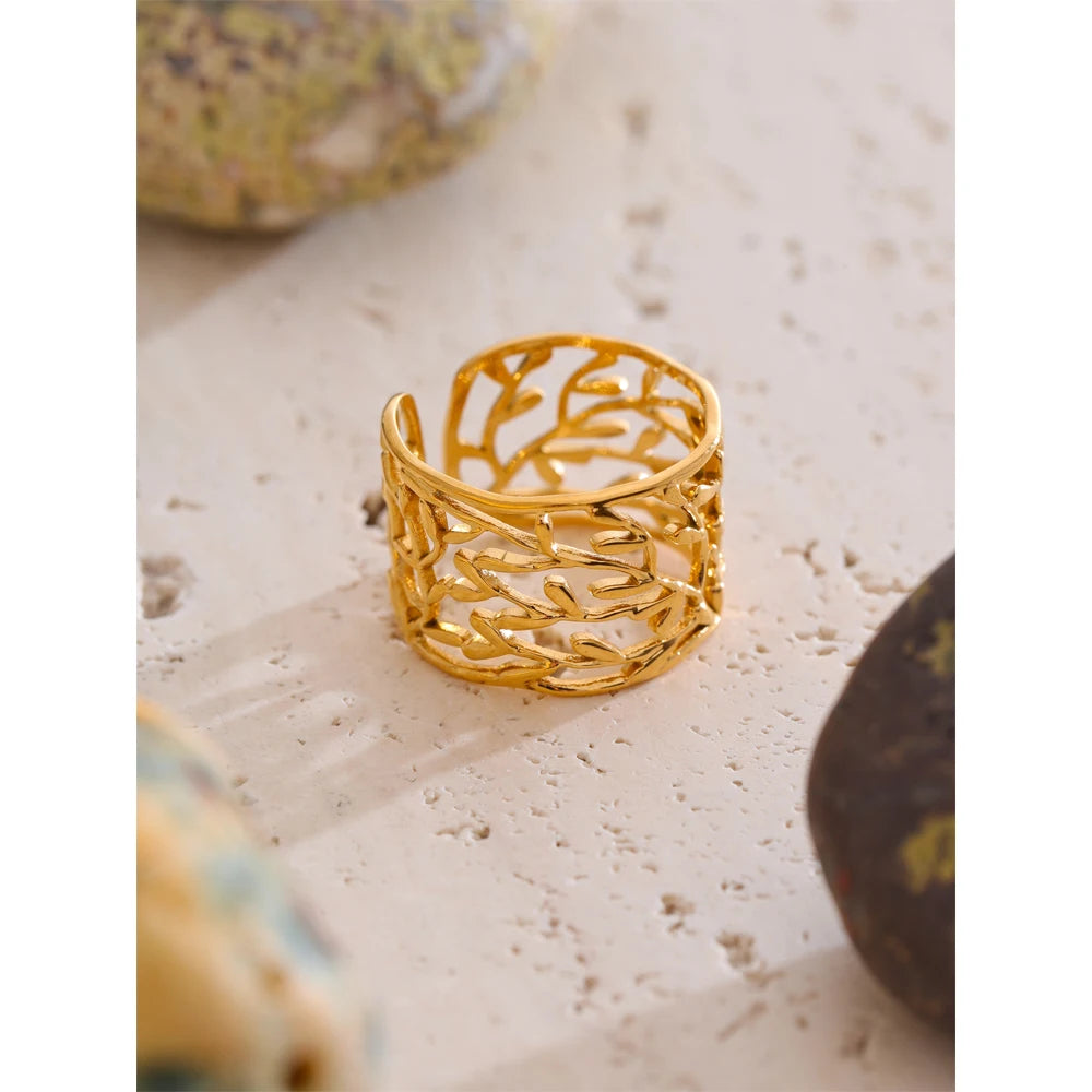 Golden Lace Statement Ring