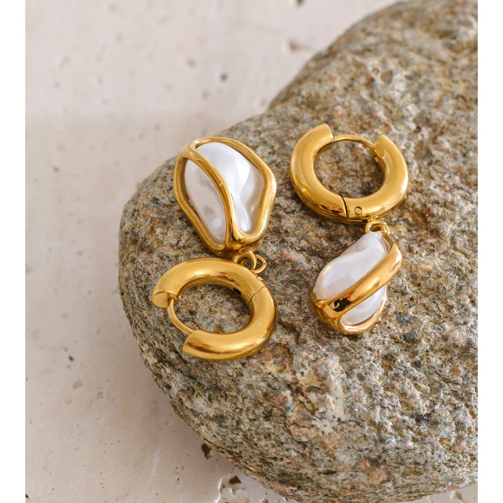 Baroque Pearls Hoop