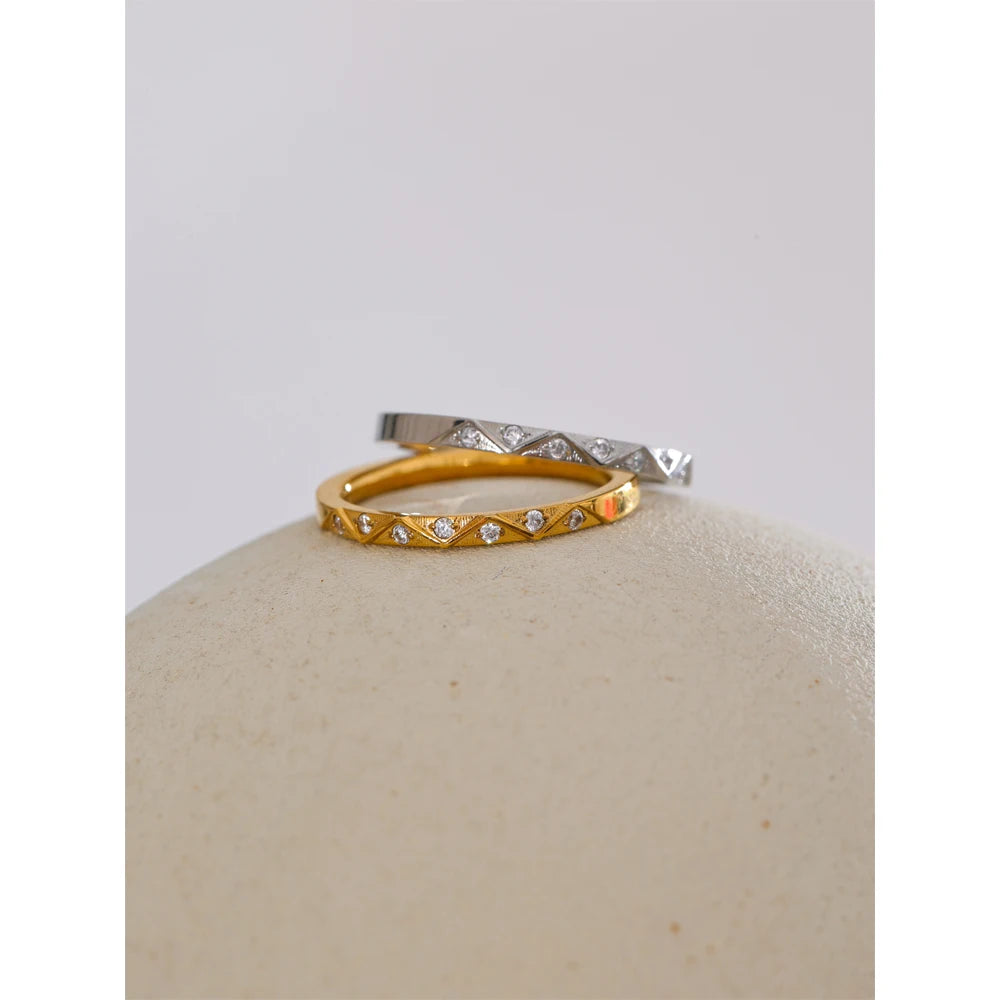 Minimal Crystal Band