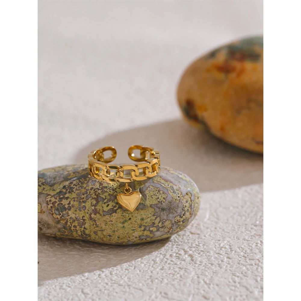 Romantic Heart Gold Ring