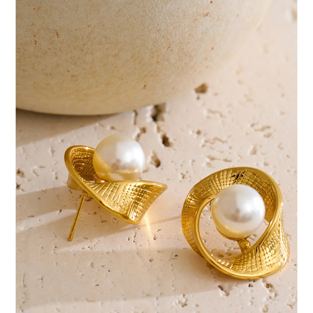 Pearl Luxe Stud Earrings