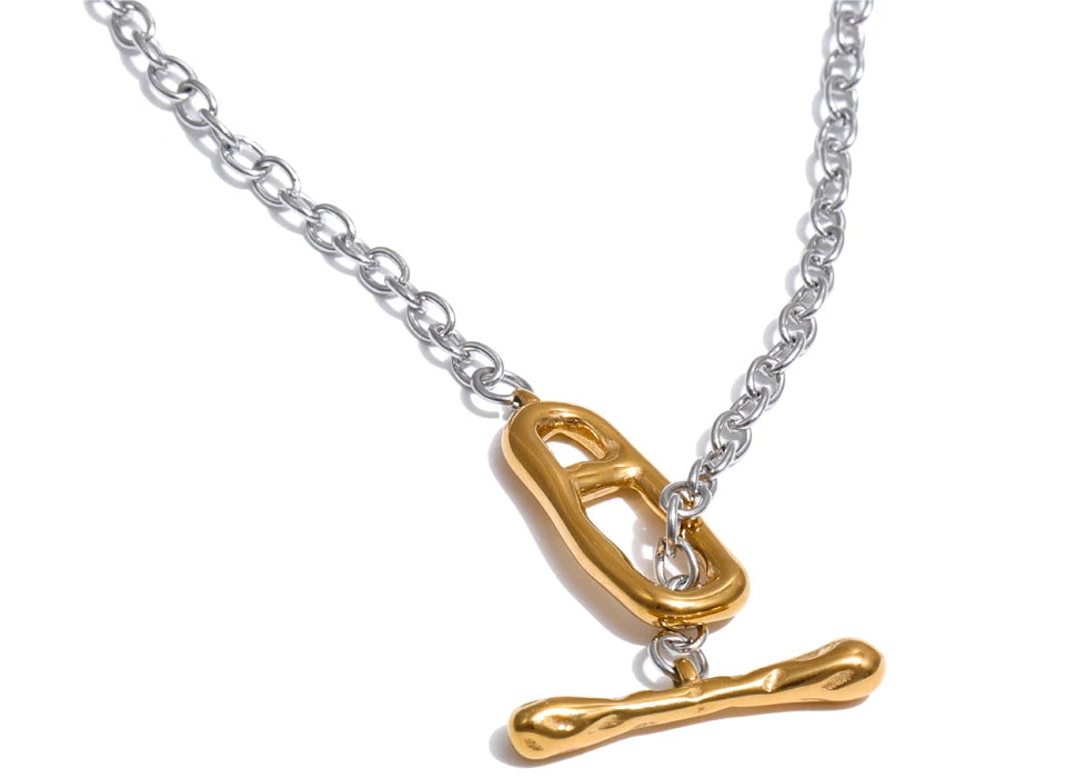 Toggle Chain Necklace