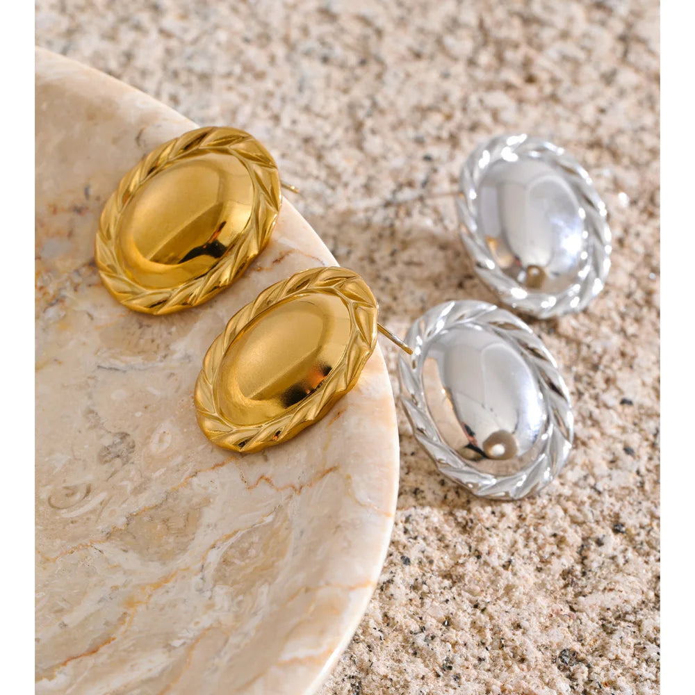 Laurel Dome Studs