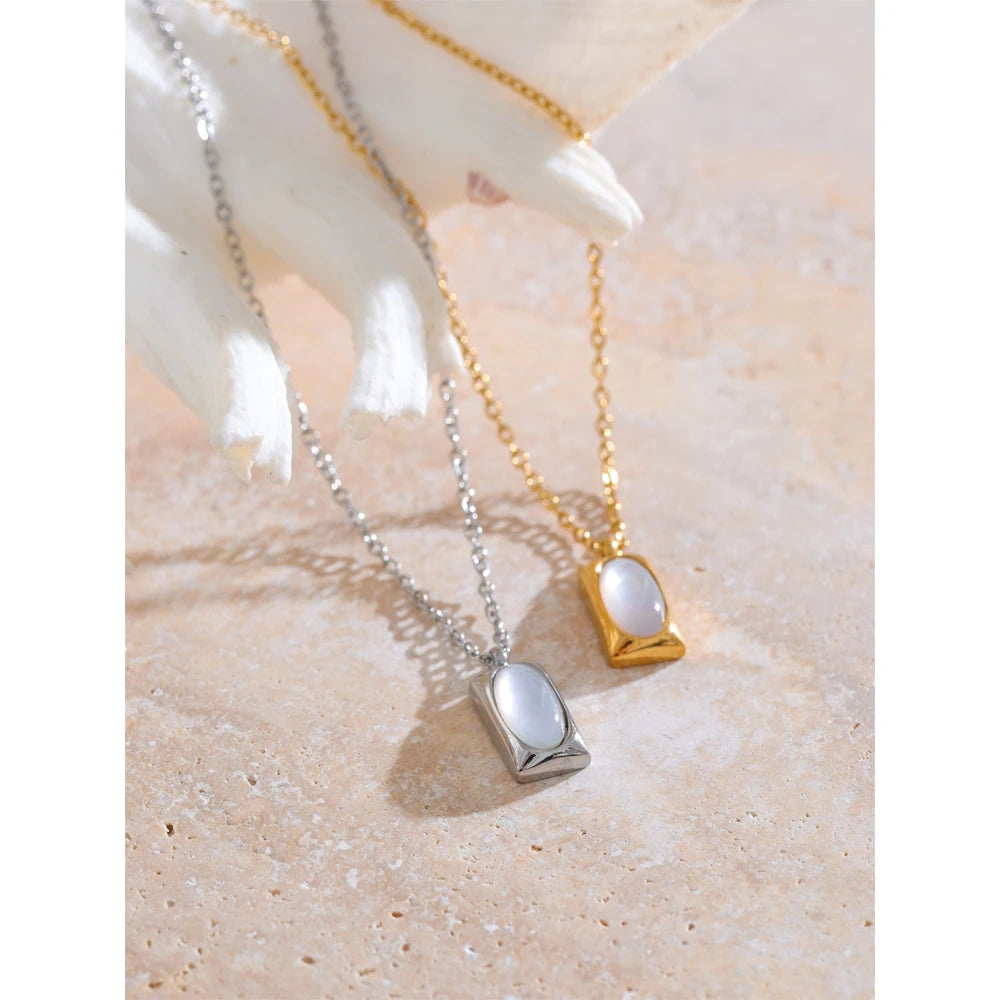 Pearl Bar Pendant Necklace