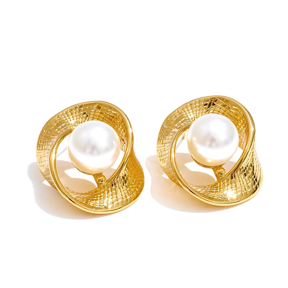 Pearl Luxe Stud Earrings