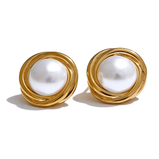 Pearls Round Earrings