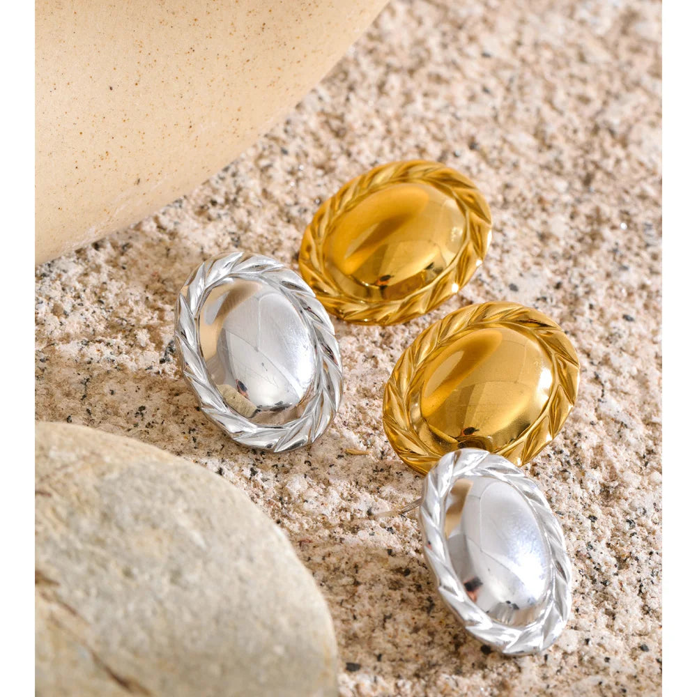 Laurel Dome Studs
