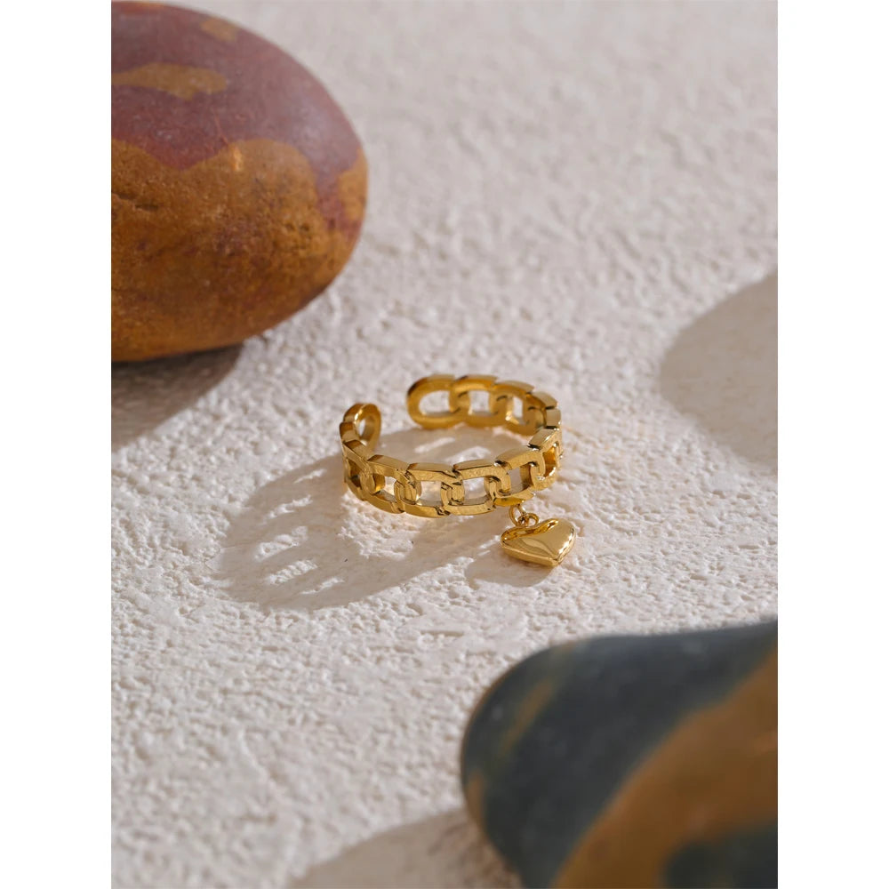 Romantic Heart Gold Ring