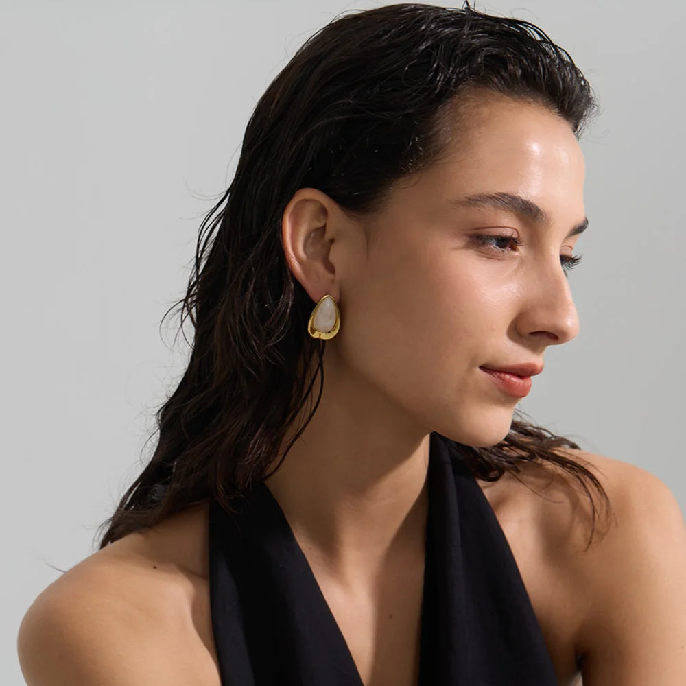 Golden Oval Glow Earrings