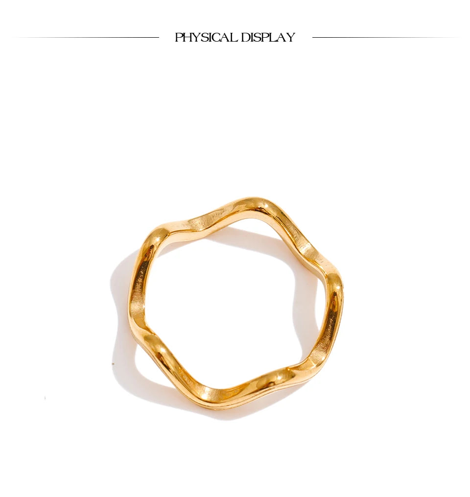 Chic Wave Ring