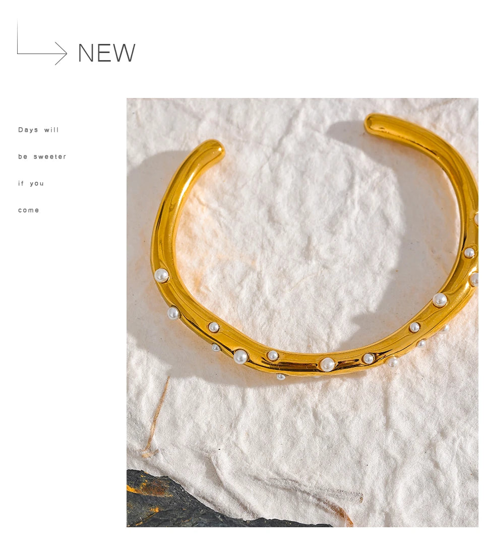 Pearl Line Bangle