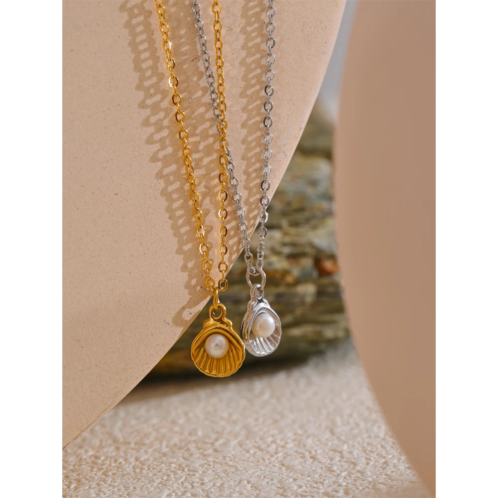 Pearl Treasure Necklace