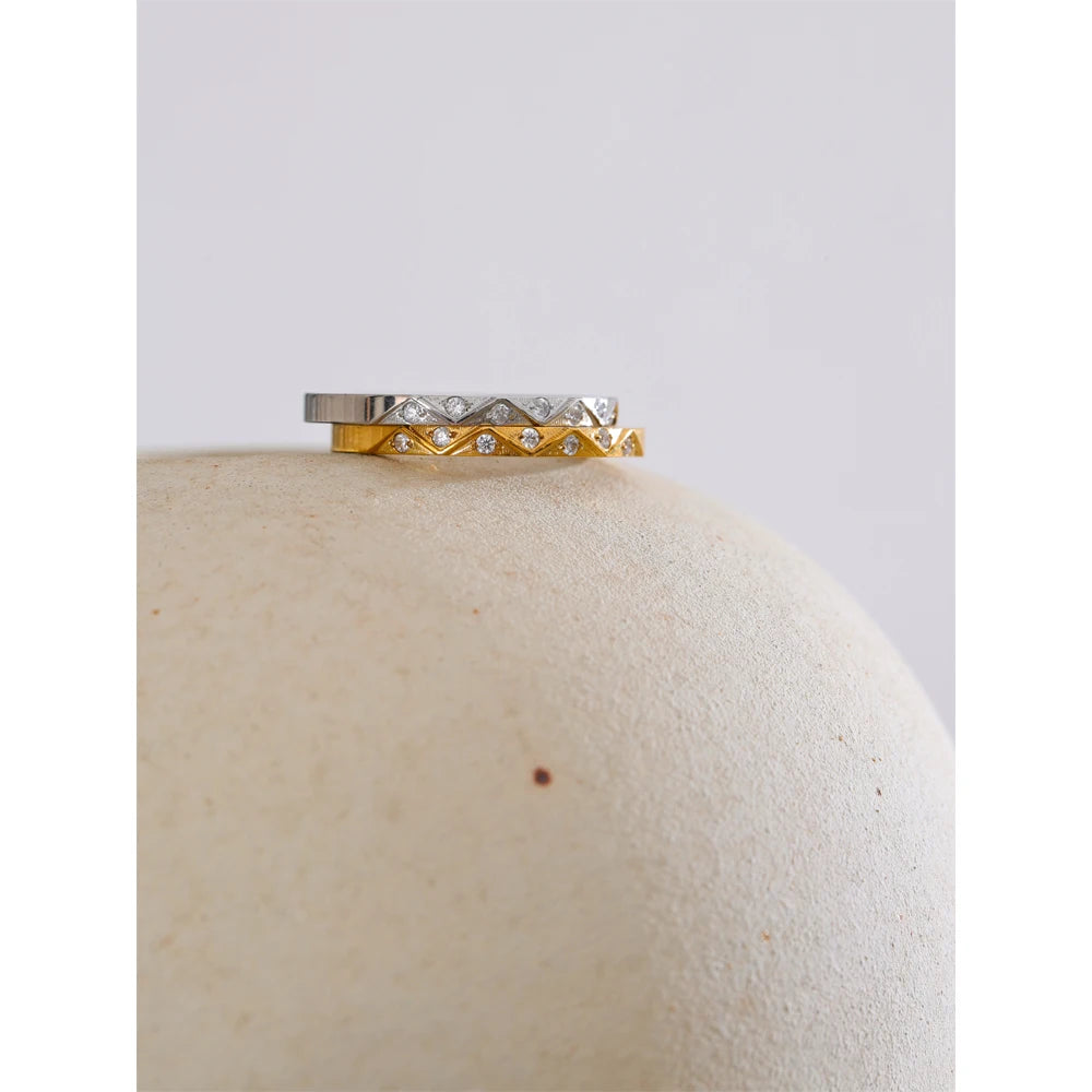 Minimal Crystal Band