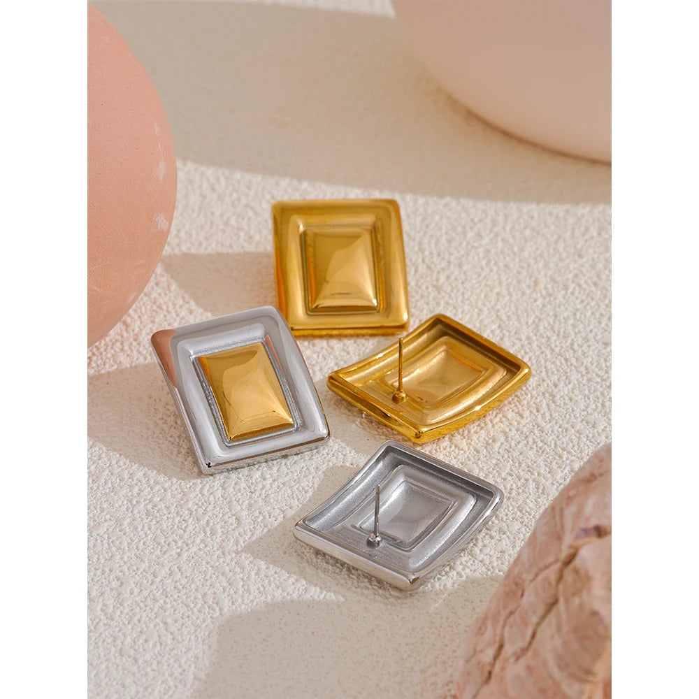 Framed Geometric Studs
