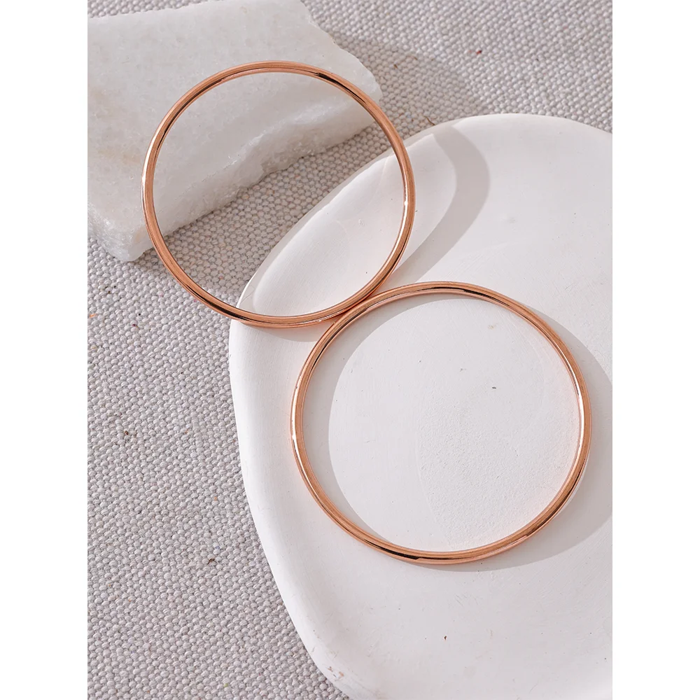 Rose Gold Slim Bangle