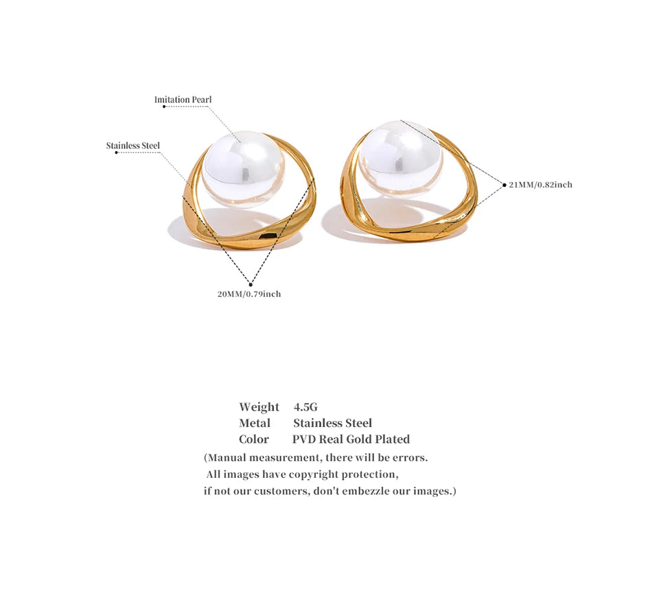 Pearl Curve Studs