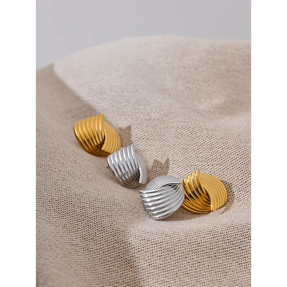 The Shell Luxe Studs
