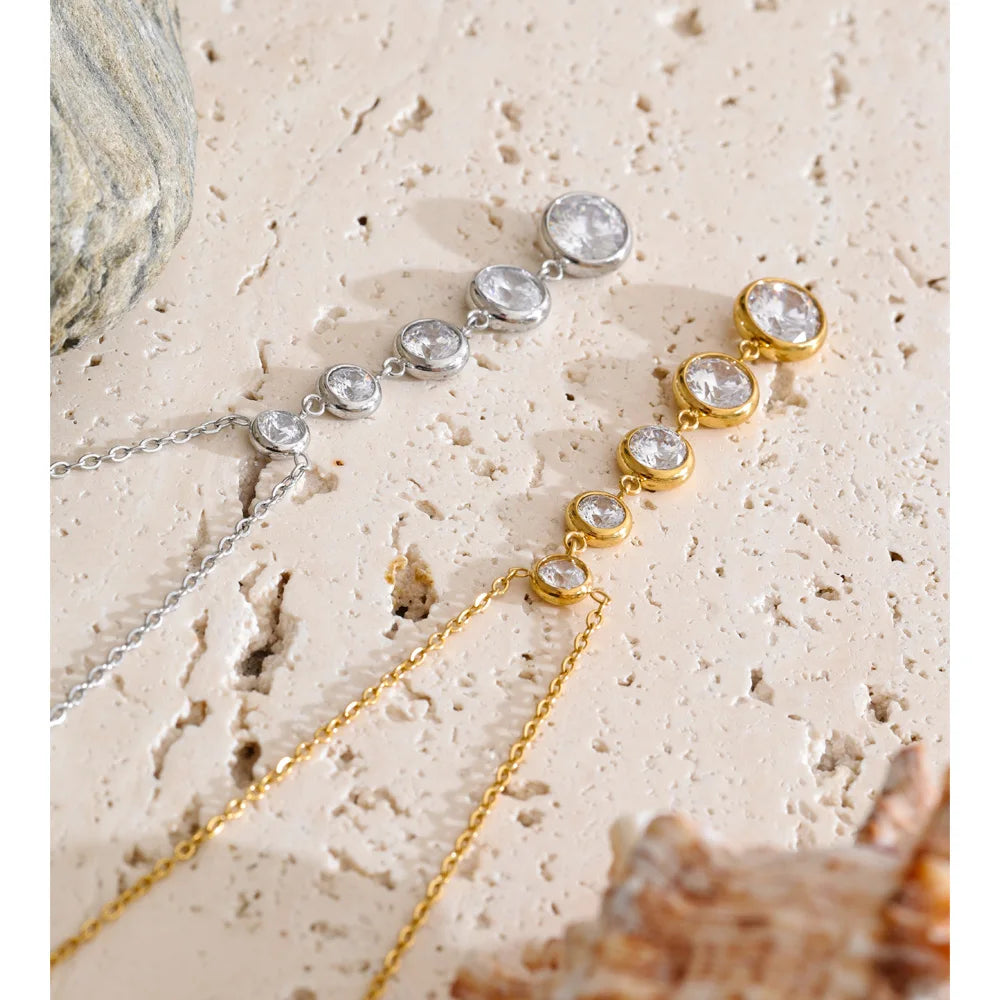 Diamond Drop Pendant Neckla