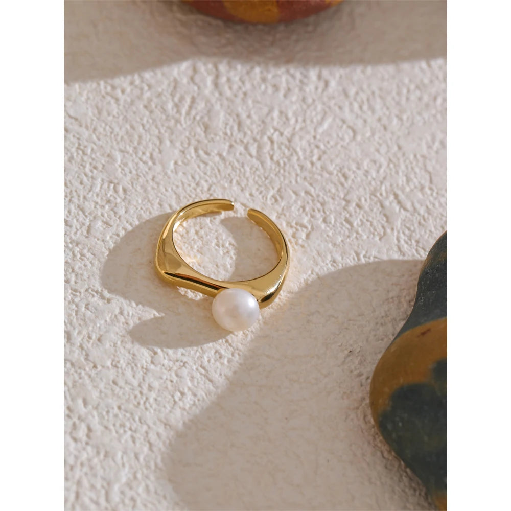 Elegant Freshwater Pearl Ring