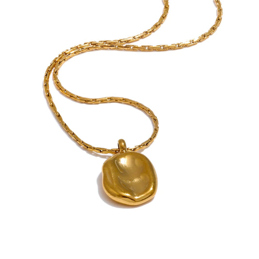 Minimal Pendant Necklace