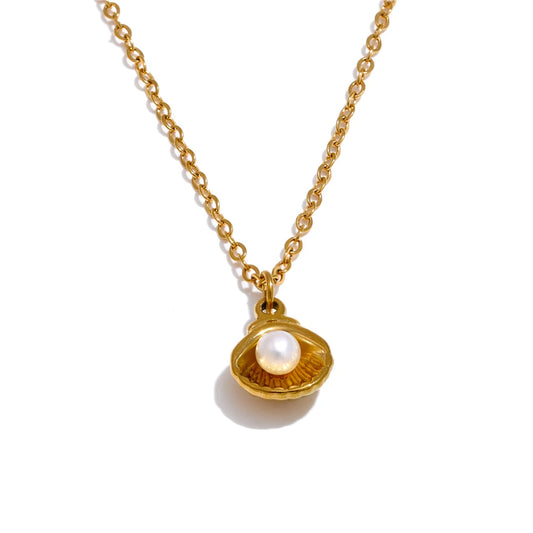 Pearl Treasure Necklace