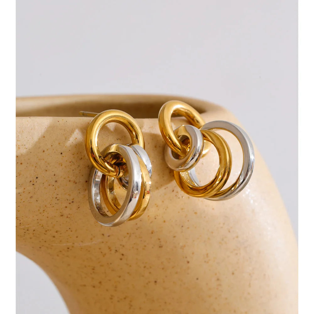 Interlocking Circle Earrings
