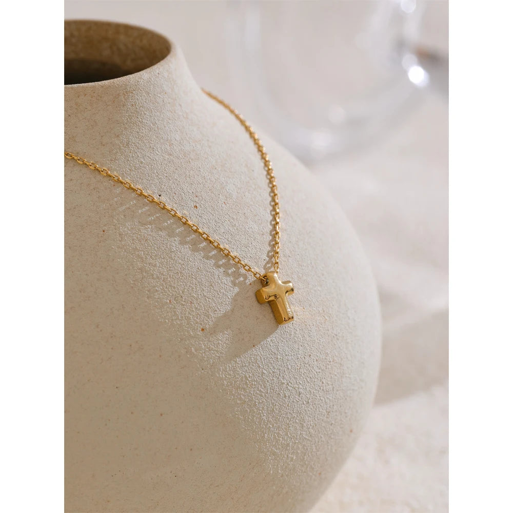 Minimal Cross Necklace