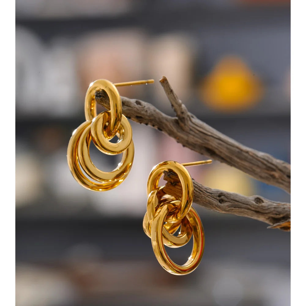 Interlocking Circle Earrings